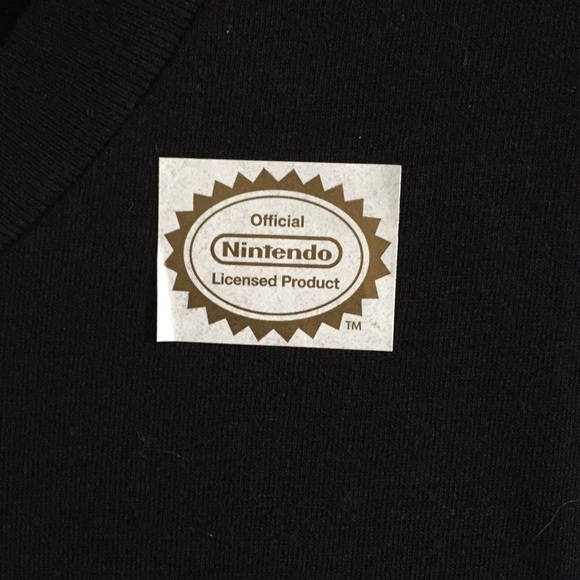 Mario silhouette mans Tshirt - Picture 2 of 3